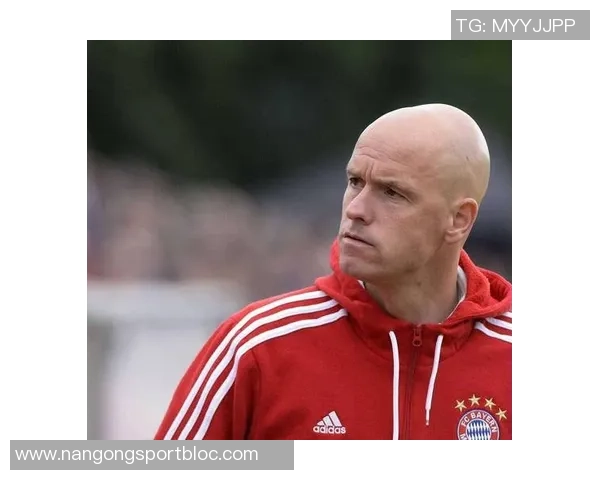 曼联对索帅回归舆论反响强烈近四年仅有一次执教经历引发争议