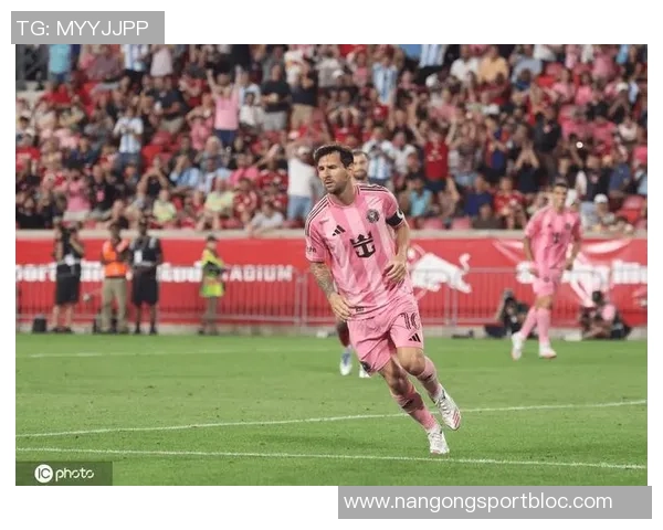 梅西本场表现惊艳2射1传数据亮眼评分高达96次射门10次展现实力